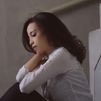 平静地感到窒息的黄道带