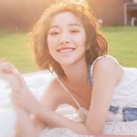 在山上工作,我喜欢蝎子的科学。