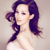 比桃花开阔腐烂的桃花