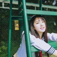 钱包总是一个空的月光系列,四个不能省钱的星座。