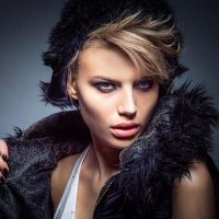 王福举起了一笔幸运,强大的气田,萧圣不敢来到十二生肖女孩