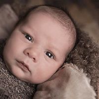 2021年农历新年,2月17日,出生的男孩八个字符