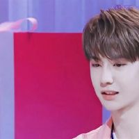 在春节期间,12个可以居住在盲目日期