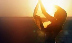 双子座与天秤座:比较两个星座之间的优势,以及如何追求天秤座女生的攻略建议