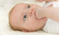 如何利用出生日期为您的孩子取名,免费且精准?