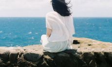 水瓶座在受到伤害后默默离开的心理反应与表现