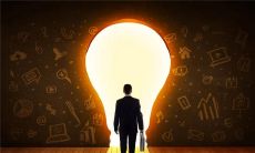 1981年出生的属鸡男性在农历九月的运势如何?以1981属鸡大运长度为出发点