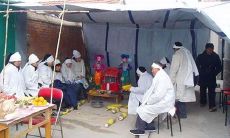 陷入幻觉,梦中重逢逝去亲人,经历再次举办葬礼的精神折磨