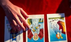 梦见算卦的给自己算卦说以后会越来越顺(算卦说感情不顺)