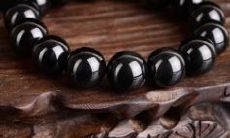 男人带金项链招财吗(男士适合戴什么招财)