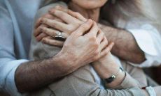 6个大叔跳桃花运(跳桃花运舞的男人)