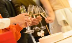 梦见喝酒周公解梦(梦到喝酒是什么意思周公解梦)