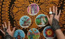 算塔罗怎么选牌(微信塔罗占卜怎么选牌)