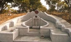 墓地的风水怎么选(如何选择墓地风水朝向)