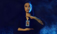 替别人占卜以什么为用神(怎么通灵给别人占卜)