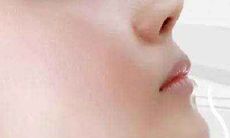 嘴唇下面有个窝面相(下唇下面有个窝很深面相)