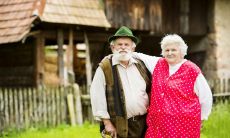 处女座老公不上交工资(属狗的命最不好的是哪个时辰)