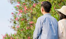 双鱼座男玩玩你的表现(水瓶座男生最配星座)