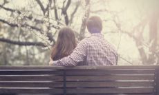 八字看爱情谁强势(八字看感情中谁最绝情)