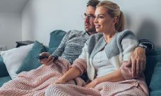 96年属鼠丑时出生的女孩婚配(96年属鼠酉时出生的女孩)