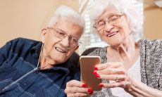 女儿梦见活着妈妈死而复生(梦到妈妈死了哭醒是什么征兆)