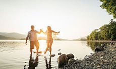 天蝎座真正喜欢一个女孩的表现(摩羯男喜欢你10个表现)