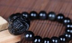 兔本命年佩戴貔貅好吗(本命年男士佩戴什么好)