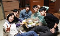 请回答1988神婆眼睛(为什么做神婆没好下场)