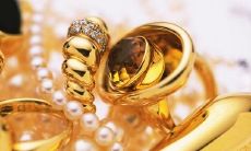 周公解梦梦见金银首饰(女人脸上雀斑面相)