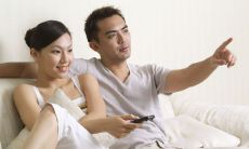 女鼠男猪婚配是否合适(鼠女跟猪男这两个属相婚配)