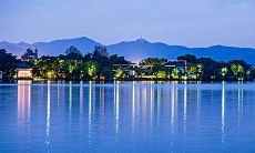 天秤座爱上水瓶座(天秤座为什么着迷水瓶座)