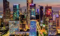 属蛇的人适合住哪个方位(属蛇的财运方位)