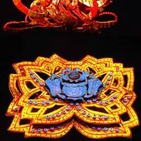 十天十天，金生在四季。