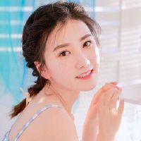 每天，它都停在天空中，你居住的越多，星座越多