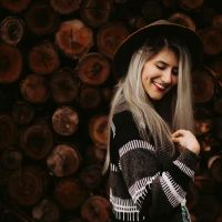 三个星座，非常胸部，非凡