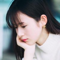 嘴巴是甜蜜的，特别拿起星座