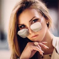 虽然财富在八月起来，最终，我们可以过着一个激烈的黄道带。