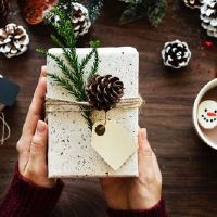 您应该在12个星座上购买12个星座的礼物？