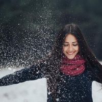 狮子的微笑很低，狮子很大