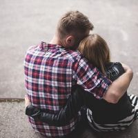 面对自己，星座从不嫉妒的感情