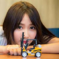 有一个骄傲的骨头，所以三个大星座钦佩。