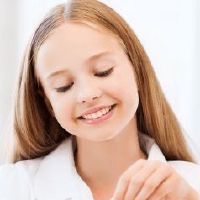 7月15日出生女宝宝起名 高分女孩五行名字推荐