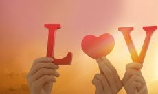 水瓶座和水瓶座之间的爱情搭配探讨：金牛座和水瓶座是否能够匹配成功？