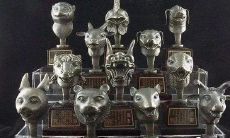 请问十二生肖铜雕头像还需要哪几个？希望其中至少包括五行属性分别为水和火的生肖