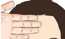 关于女性面相学：分析额头小而不饱满的女性长相（特指女生宽大高耸的额头面相）