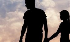 金牛座男子对其爱人的狂热表现与细腻体现（展现金牛座男子深情厚爱及精细性格）