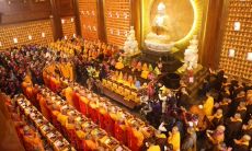 在家中安置开光佛像的灵性指南：如何选择位置以增强佛像的威力和神秘感？