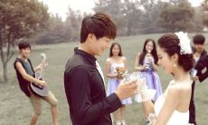 如何在保持友谊的前提下，引起水瓶男的真正关注：掌握水瓶座表现出友谊的方法和技巧