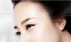 如何从行为举止中看出一个人的财运好坏，以及实践指南：如何提升自身财运