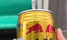 如何给属鸡的人取一个招财之名，让其实体店名字更加旺财？